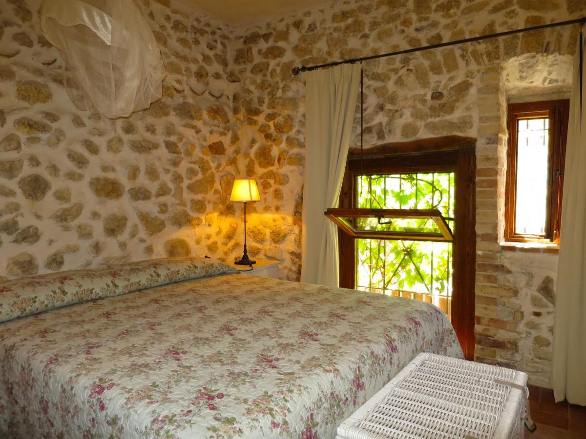 B&B Milleunapietra Romantic Guest House Ausonia エクステリア 写真