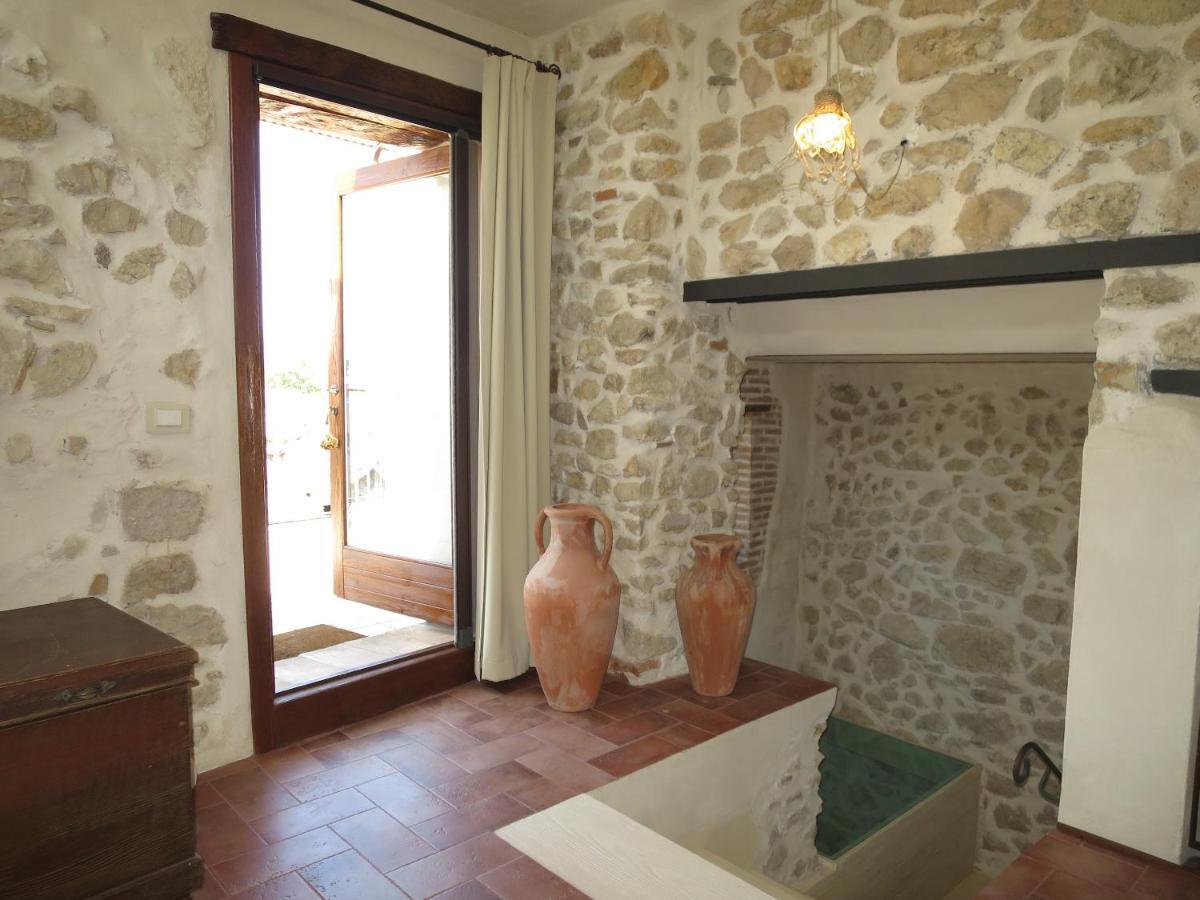 B&B Milleunapietra Romantic Guest House Ausonia エクステリア 写真